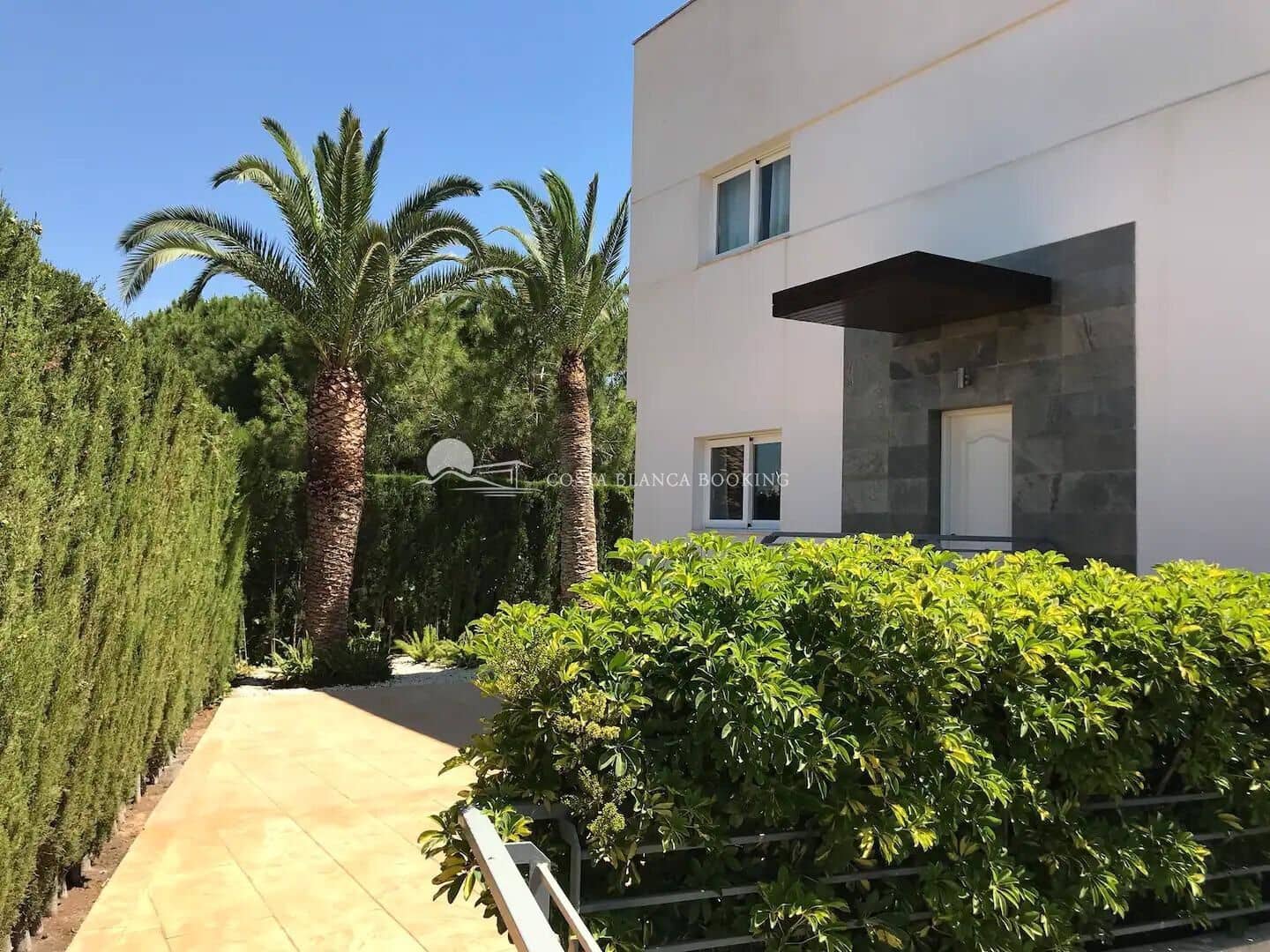 4 bedroom Villa for sale in Albir with pool garage - € 950,000 (Ref: 9582793)