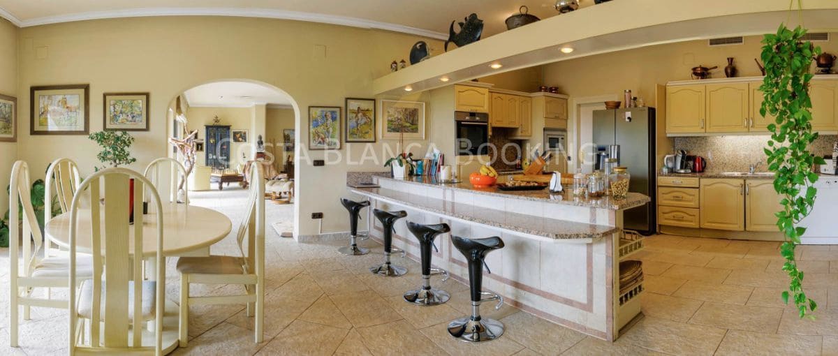 5 slaapkamer Villa te koop in Altea - € 1.950.000 (Ref: 9582794)