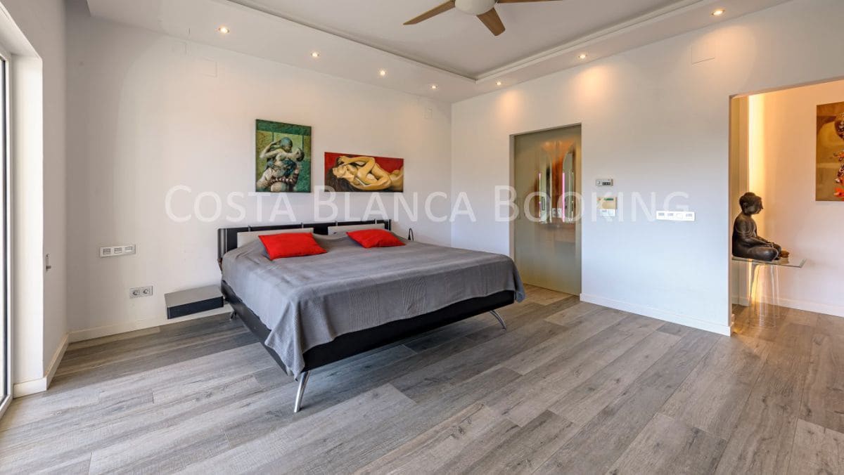 5 slaapkamer Villa te koop in Altea - € 1.950.000 (Ref: 9582794)