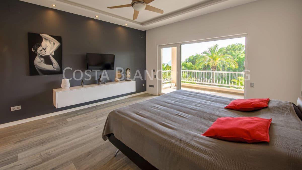 5 slaapkamer Villa te koop in Altea - € 1.950.000 (Ref: 9582794)