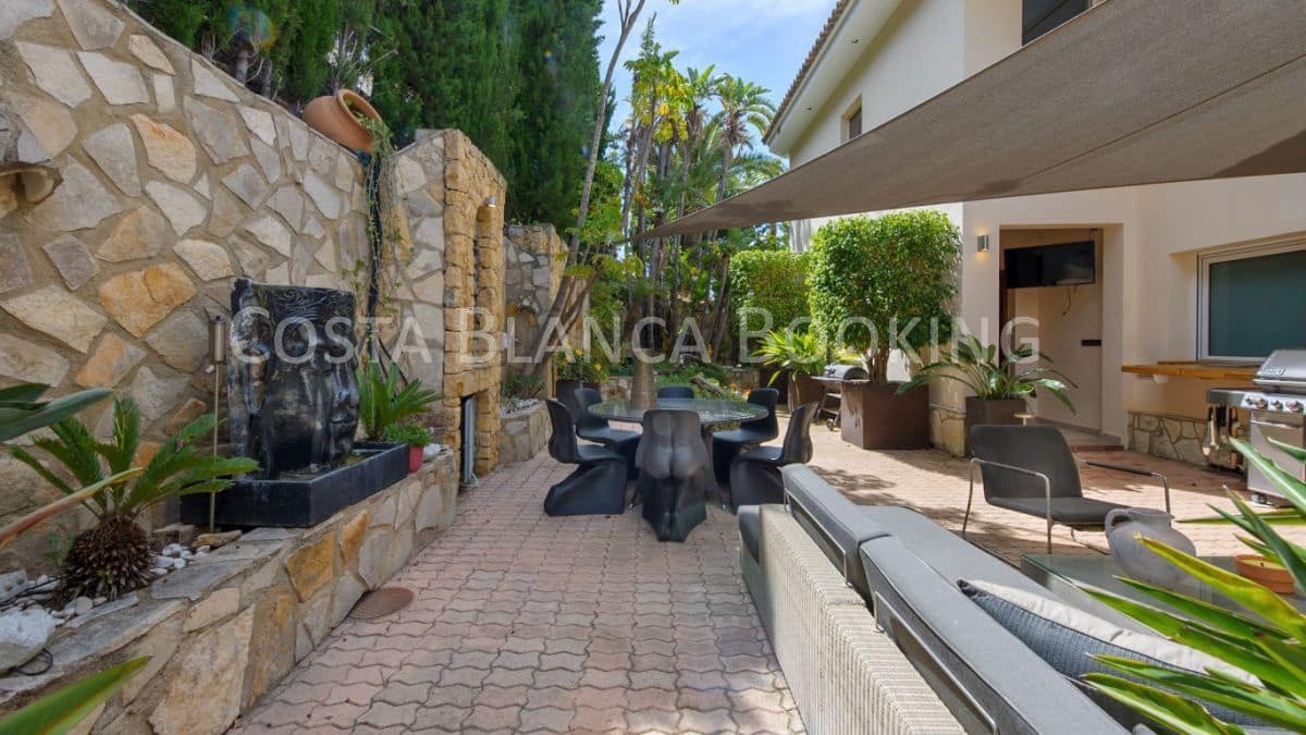 5 slaapkamer Villa te koop in Altea - € 1.950.000 (Ref: 9582794)