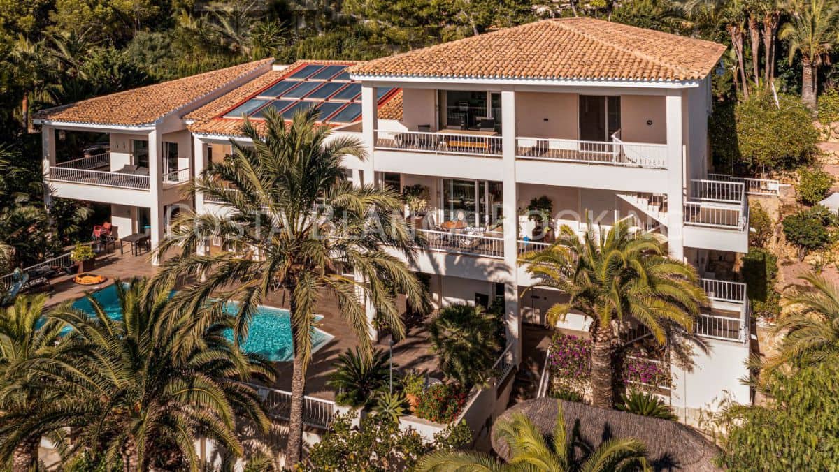 5 slaapkamer Villa te koop in Altea - € 1.950.000 (Ref: 9582794)