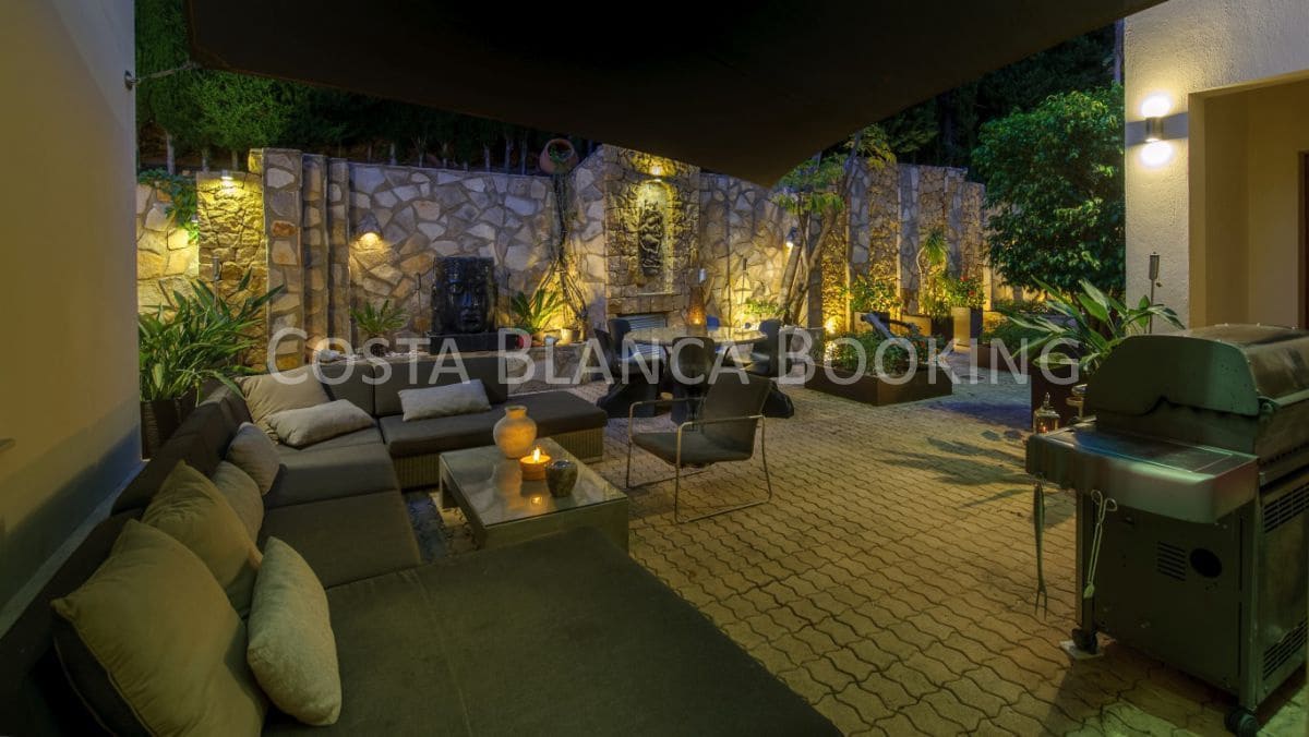 5 slaapkamer Villa te koop in Altea - € 1.950.000 (Ref: 9582794)