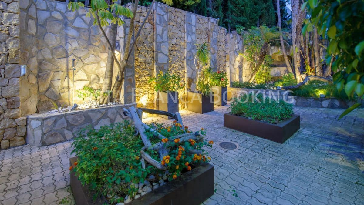 5 slaapkamer Villa te koop in Altea - € 1.950.000 (Ref: 9582794)