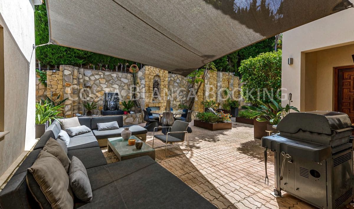 5 slaapkamer Villa te koop in Altea - € 1.950.000 (Ref: 9582794)