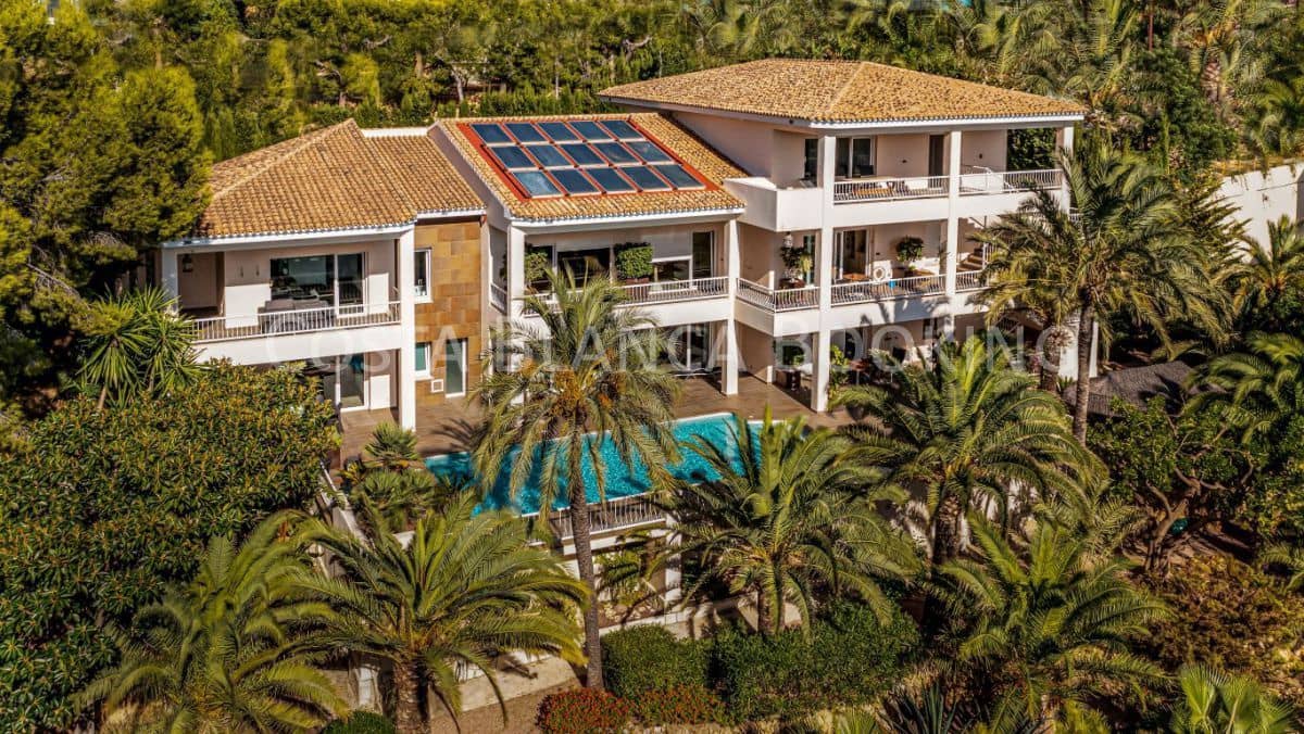 5 slaapkamer Villa te koop in Altea - € 1.950.000 (Ref: 9582794)