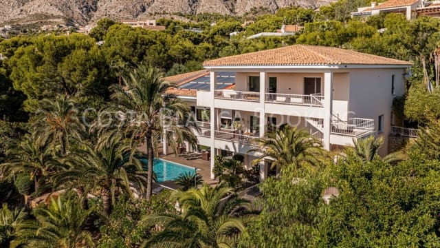 5 bedroom Villa for sale in Altea - € 1,950,000 (Ref: 9582794)