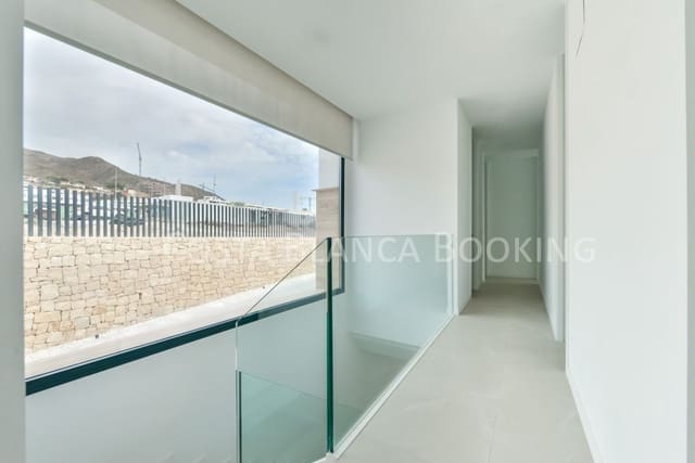 4 bedroom Villa for sale in Finestrat - € 1,150,000 (Ref: 9582805)