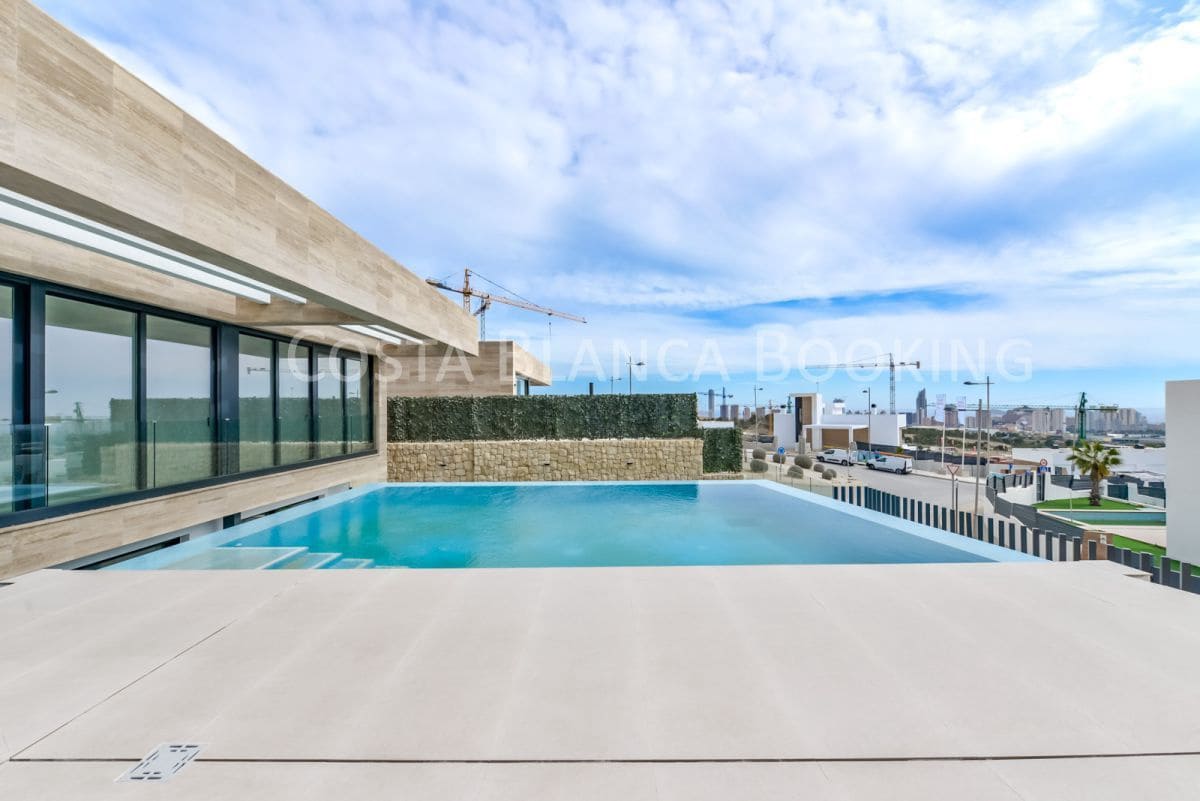 4 makuuhuone Huvila myytävänä paikassa Finestrat - 1 150 000 € (Ref: 9582805)