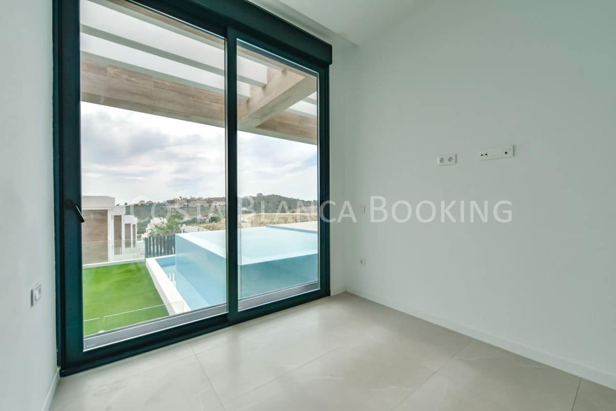 4 makuuhuone Huvila myytävänä paikassa Finestrat - 1 150 000 € (Ref: 9582805)