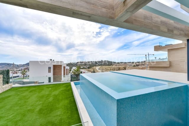 4 bedroom Villa for sale in Finestrat - € 1,150,000 (Ref: 9582805)