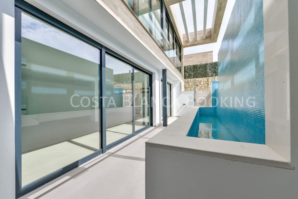 4 makuuhuone Huvila myytävänä paikassa Finestrat - 1 150 000 € (Ref: 9582805)