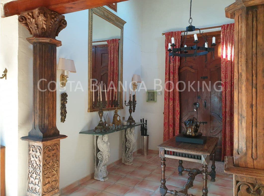 4 bedroom Villa for sale in Relleu - € 1,390,000 (Ref: 9582813)