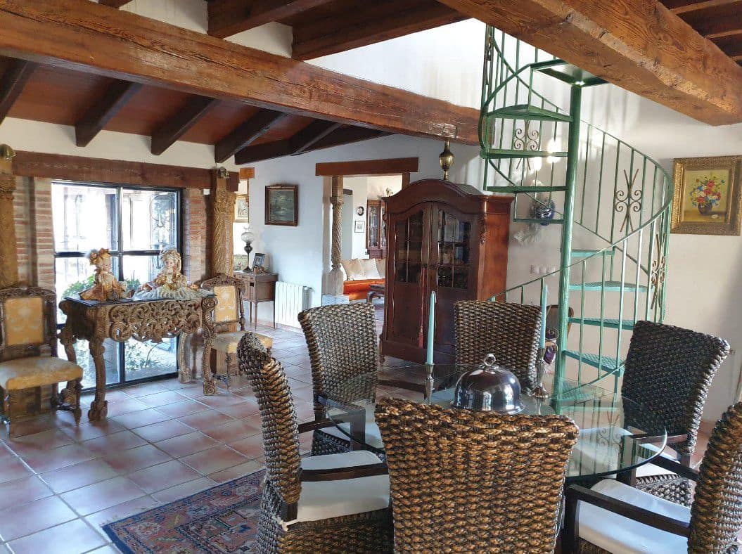 4 bedroom Villa for sale in Relleu - € 1,390,000 (Ref: 9582813)