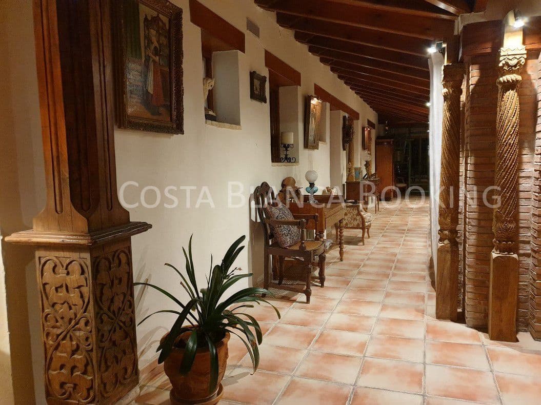 4 bedroom Villa for sale in Relleu - € 1,390,000 (Ref: 9582813)