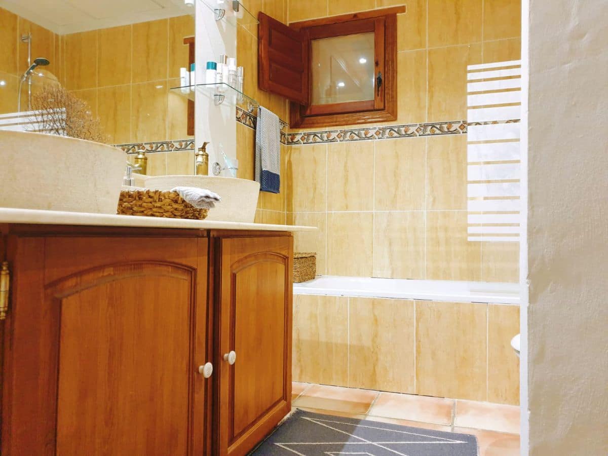 4 bedroom Villa for sale in Relleu - € 1,390,000 (Ref: 9582813)