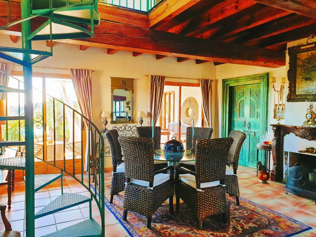 4 bedroom Villa for sale in Relleu - € 1,390,000 (Ref: 9582813)