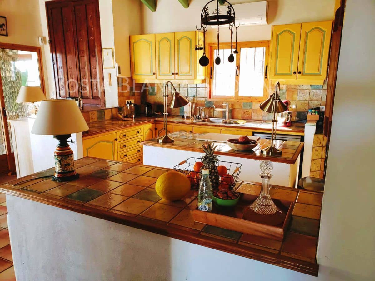 4 bedroom Villa for sale in Relleu - € 1,390,000 (Ref: 9582813)