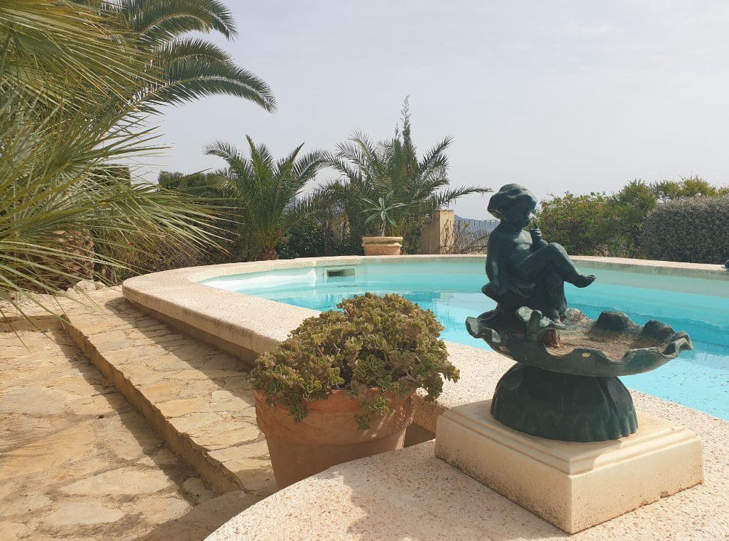 4 bedroom Villa for sale in Relleu - € 1,390,000 (Ref: 9582813)