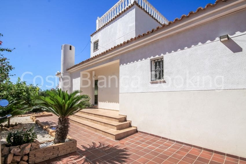 Chalet de 5 habitaciones en La Nucia en venta - 600.000 € (Ref: 9582817)