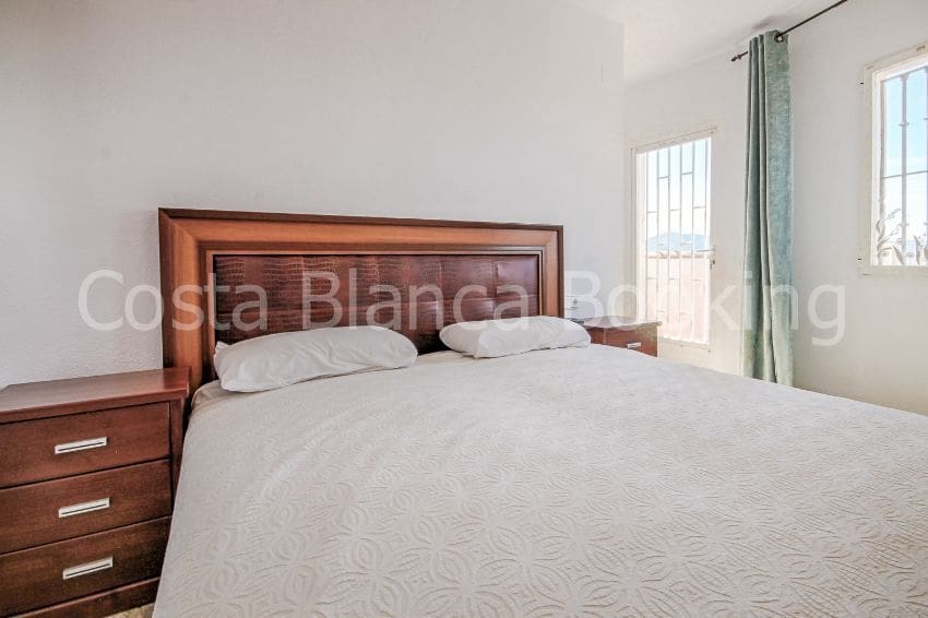 Chalet de 5 habitaciones en La Nucia en venta - 600.000 € (Ref: 9582817)