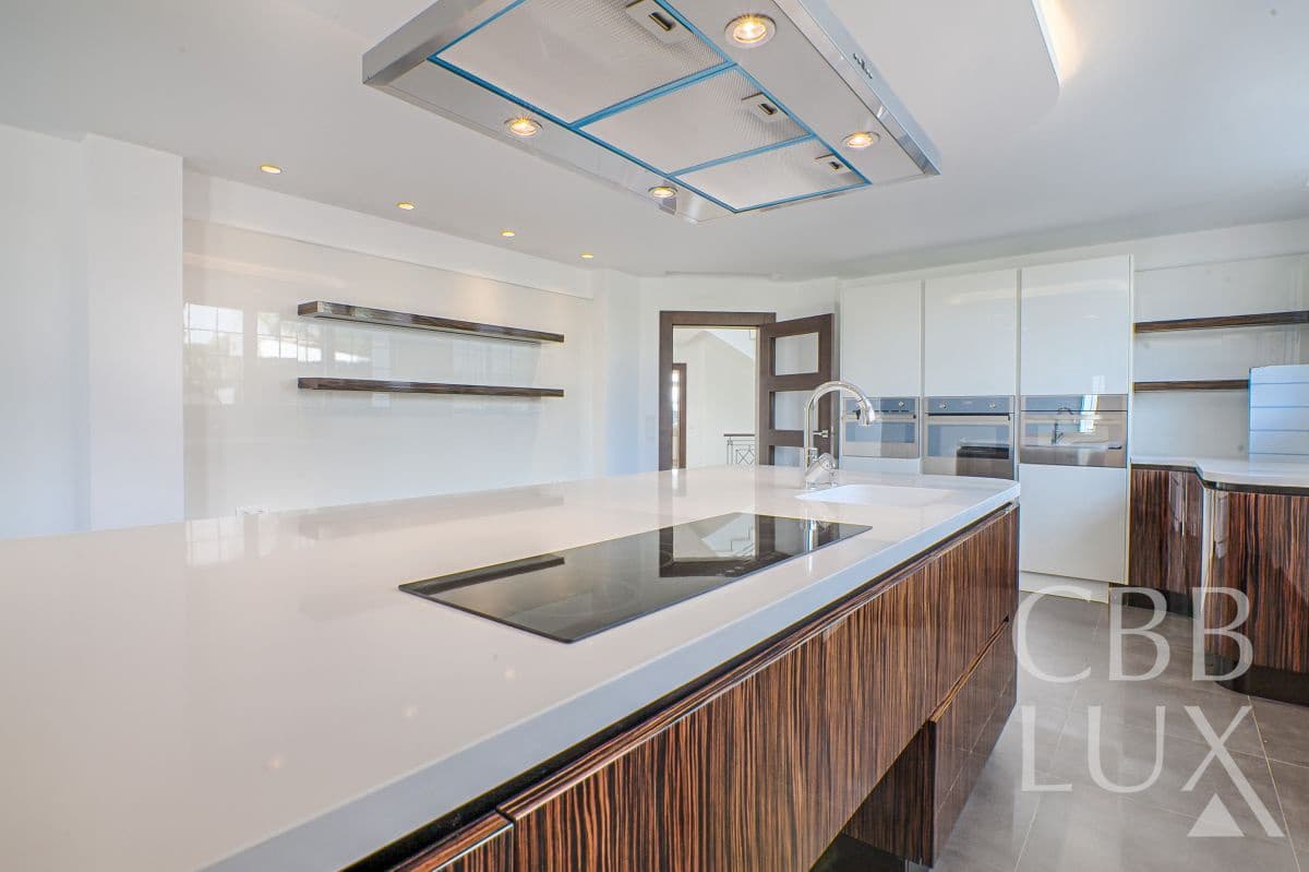 5 sovrum Villa till salu i Alfaz del Pi / L'Alfas del Pi - 1 600 000 € (Ref: 9582819)