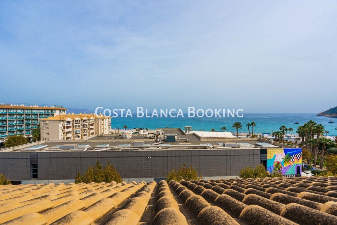 1 bedroom Penthouse for sale in Alfaz del Pi / L'Alfas del Pi - € 399,000 (Ref: 9582824)