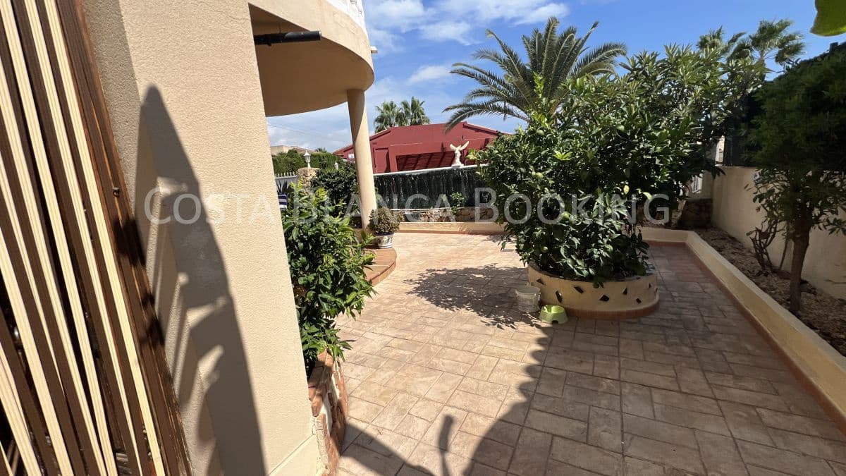 3 bedroom Villa for sale in La Nucia - € 530,000 (Ref: 9582837)