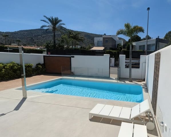 Chalet de 4 habitaciones en Albir, Alfaz del Pi / L'Alfàs del Pi en venta con piscina - 895.000 € (Ref: 9582838)