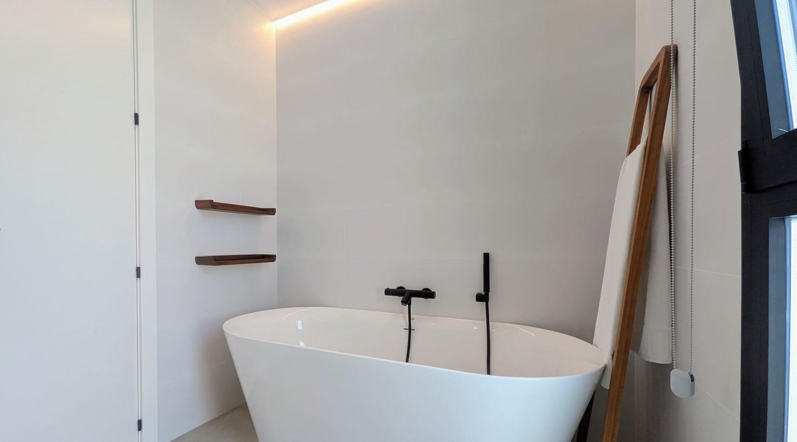 4 bedroom Villa for sale in Albir with pool - € 895,000 (Ref: 9582838)