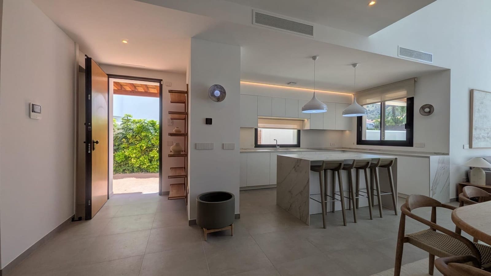 4 bedroom Villa for sale in Albir with pool - € 895,000 (Ref: 9582838)