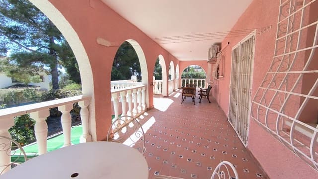4 bedroom Villa for sale in La Nucia - € 560,000 (Ref: 9582840)