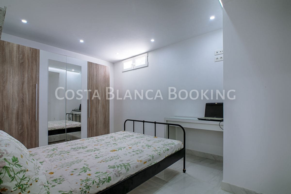 Chalet de 3 habitaciones en La Nucia en venta - 589.000 € (Ref: 9582841)