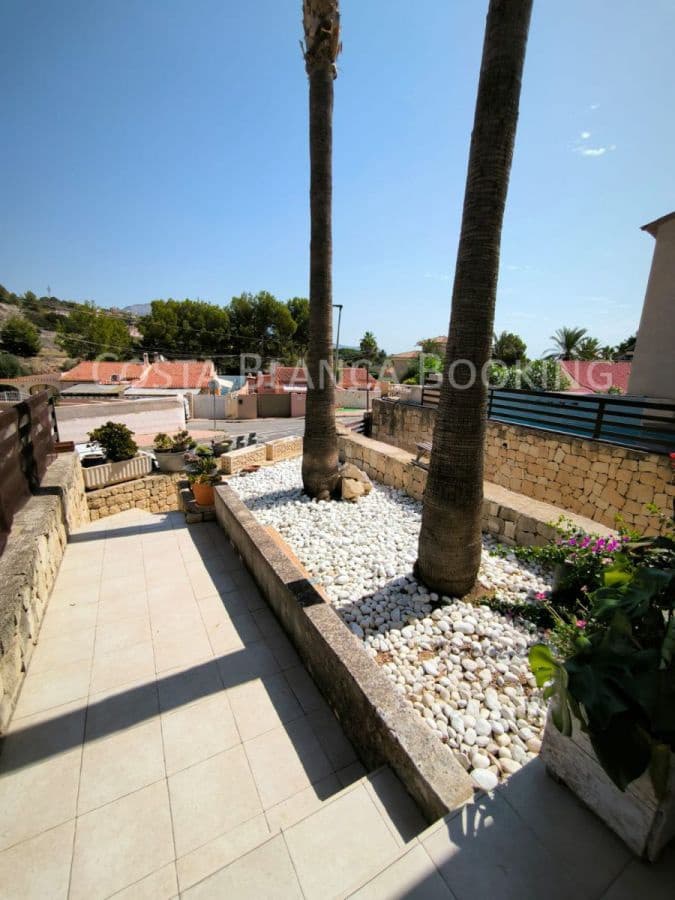 4 soveværelse Villa til salg i Alfaz del Pi / L'Alfas del Pi - € 398.000 (Ref: 9582842)