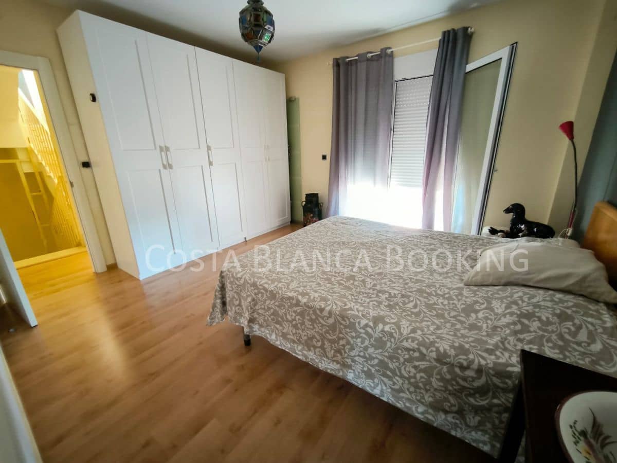 4 soveværelse Villa til salg i Alfaz del Pi / L'Alfas del Pi - € 398.000 (Ref: 9582842)