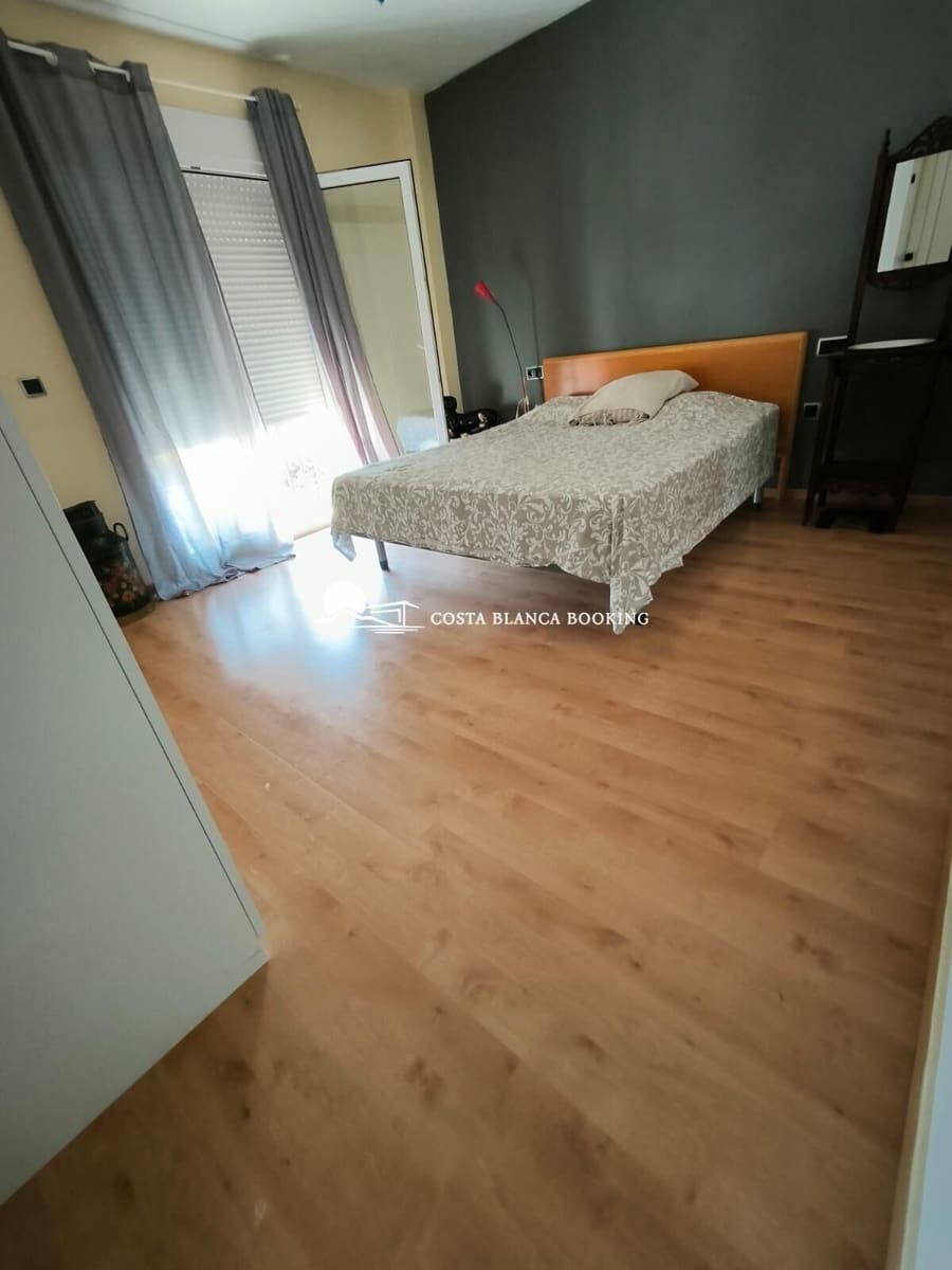 Chalet de 4 habitaciones en Alfaz del Pi / L'Alfàs del Pi en venta con piscina garaje - 398.000 € (Ref: 9582842)