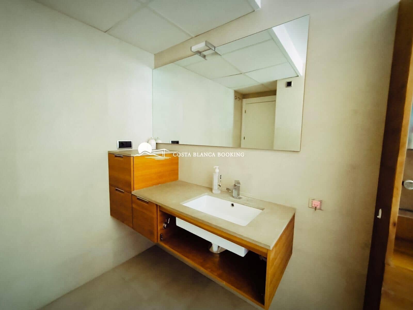 Chalet de 4 habitaciones en Alfaz del Pi / L'Alfàs del Pi en venta con piscina garaje - 398.000 € (Ref: 9582842)