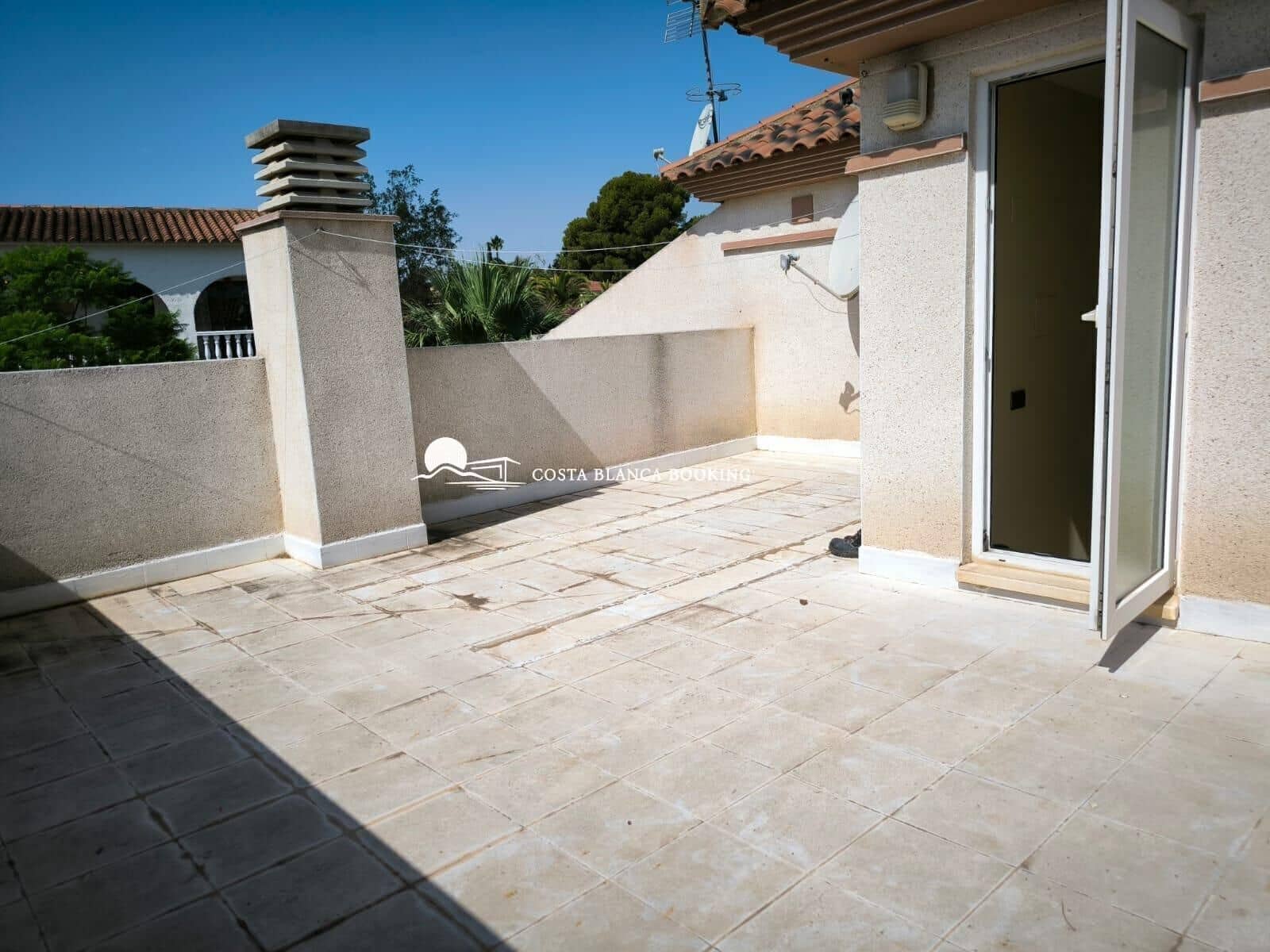 Chalet de 4 habitaciones en Alfaz del Pi / L'Alfàs del Pi en venta con piscina garaje - 398.000 € (Ref: 9582842)