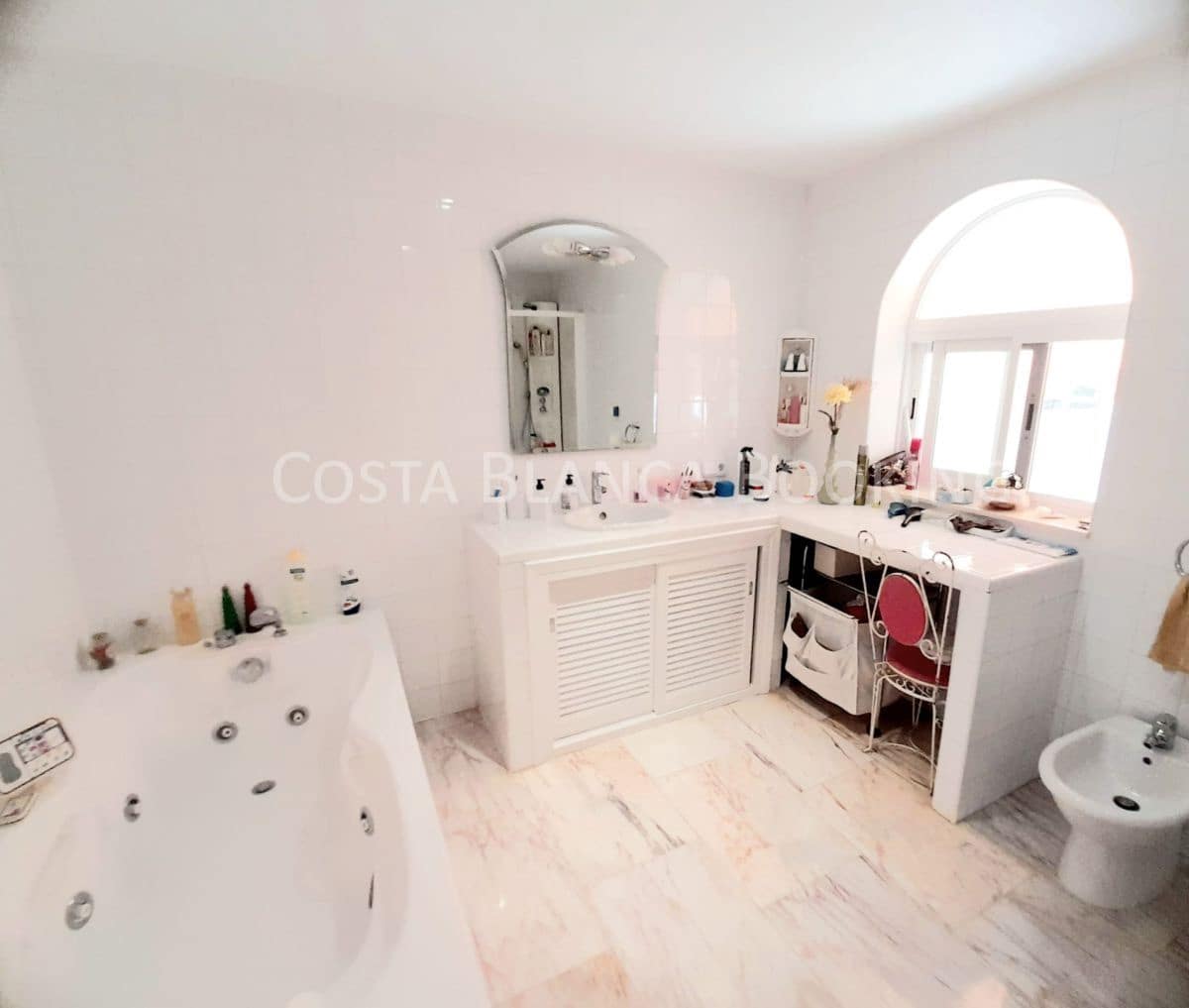 4 sovrum Villa till salu i Albir - 649 000 € (Ref: 9582843)