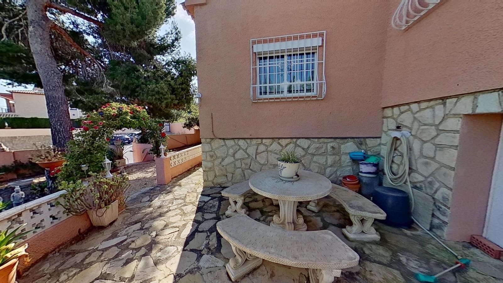 4 slaapkamer Villa te koop in Albir met zwembad garage - € 620.000 (Ref: 9582843)
