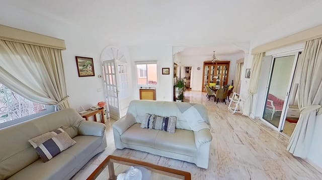 4 slaapkamer Villa te koop in Albir, Alfaz del Pi / L'Alfàs del Pi met zwembad garage - € 620.000 (Ref: 9582843)
