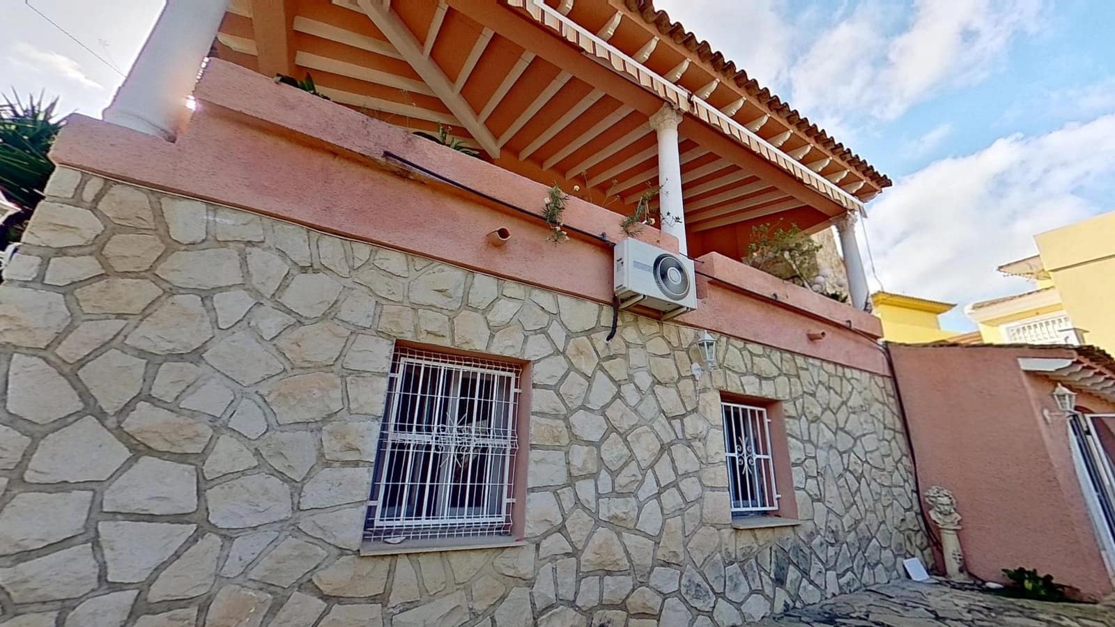 4 slaapkamer Villa te koop in Albir met zwembad garage - € 620.000 (Ref: 9582843)