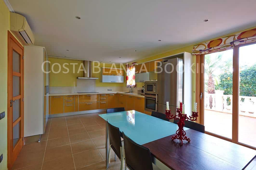 4 soveværelse Villa til salg i Alfaz del Pi / L'Alfas del Pi - € 1.250.000 (Ref: 9582844)