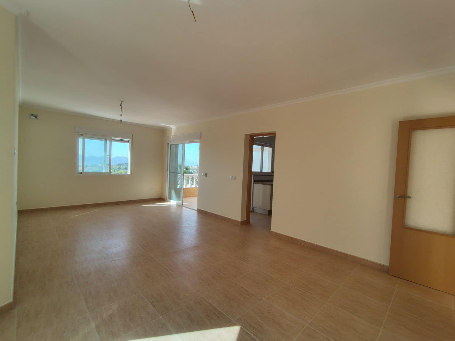 4 bedroom Villa for sale in Alfaz del Pi / L'Alfas del Pi - € 740,000 (Ref: 9582853)