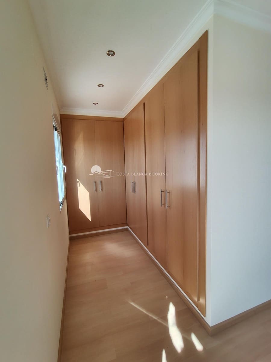 4 soverom Villa til salgs i Alfaz del Pi / L'Alfas del Pi med svømmebasseng garasje - € 740 000 (Ref: 9582853)