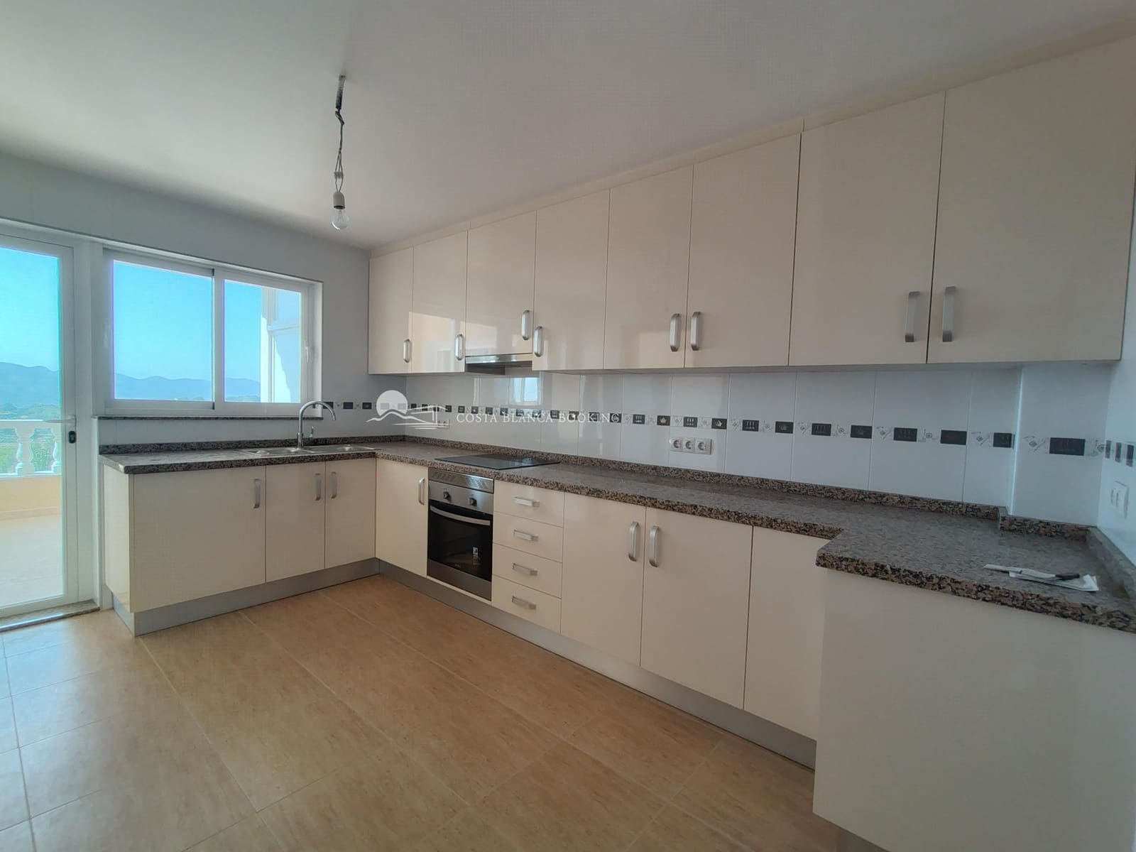 4 soverom Villa til salgs i Alfaz del Pi / L'Alfas del Pi med svømmebasseng garasje - € 740 000 (Ref: 9582853)
