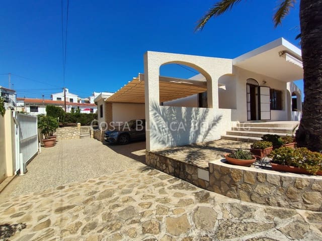 5 bedroom Villa for sale in La Villajoyosa / Vila Joiosa - € 1,100,000 (Ref: 9582854)