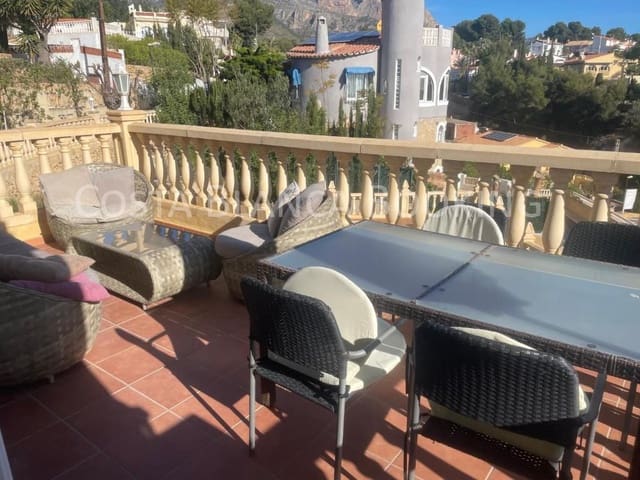 3 bedroom Villa for sale in La Nucia - € 590,000 (Ref: 9582856)