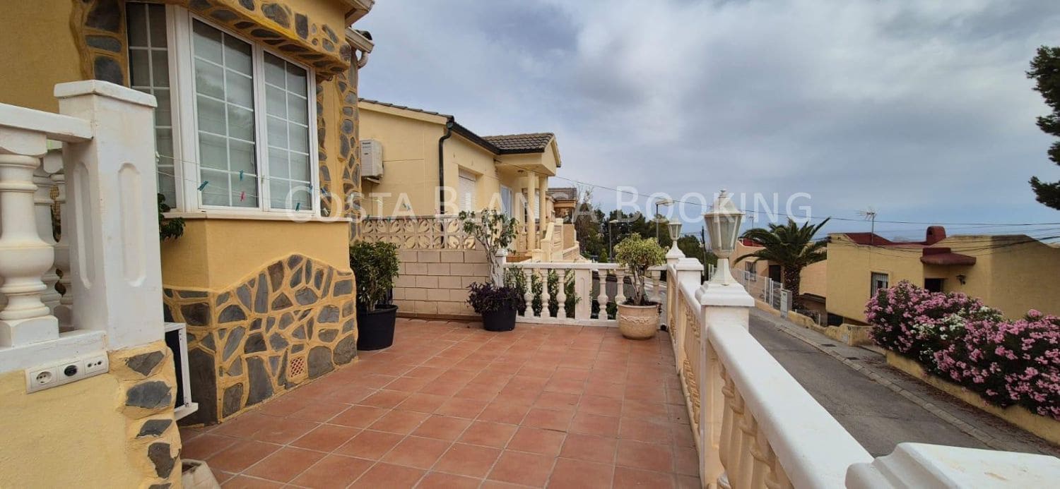 3 makuuhuone Huvila myytävänä paikassa La Nucia - 355 000 € (Ref: 9582863)