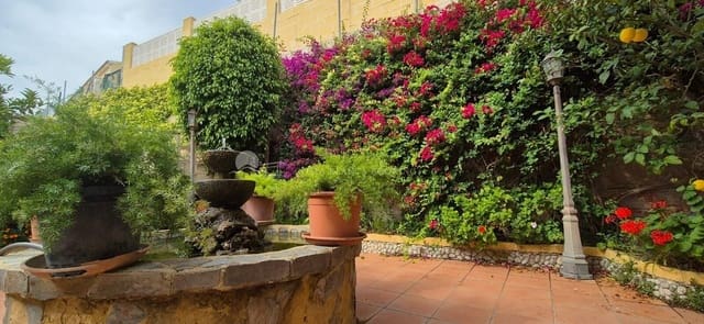 Chalet de 3 habitaciones en La Nucia en venta con garaje - 355.000 € (Ref: 9582863)